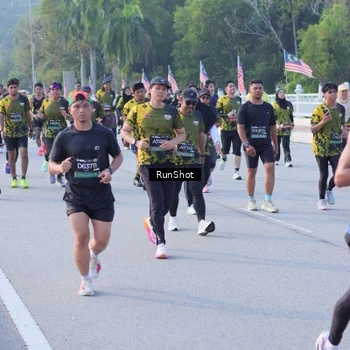 Runner Photo 7124187