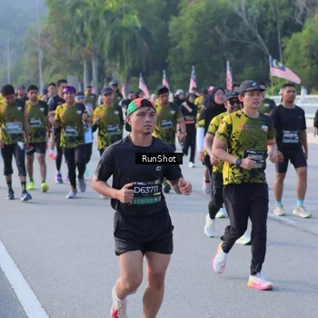 Runner Photo 7124191