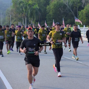 Runner Photo 7124195