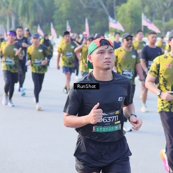 Runner Photo 7124202