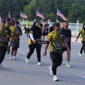 Runner Photo 7124216