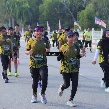 Runner Photo 7124220