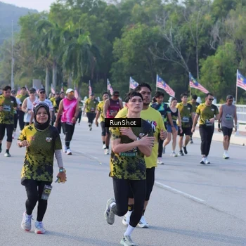 Runner Photo 7124236