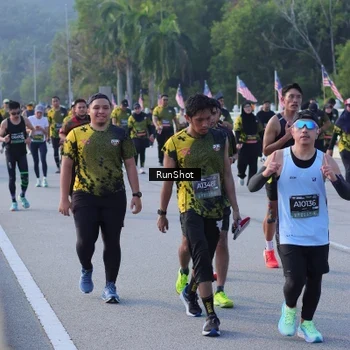 Runner Photo 7124238