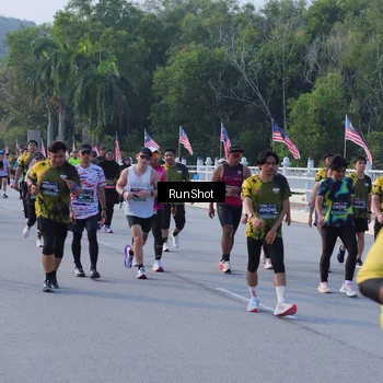 Runner Photo 7124251