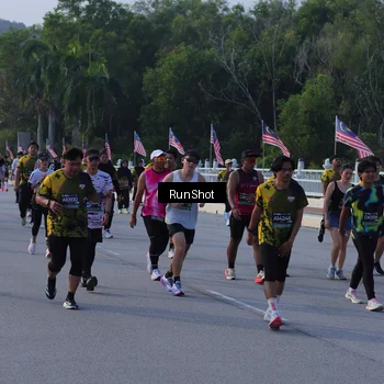 Runner Photo 7124252
