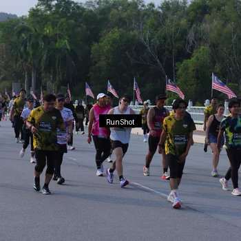 Runner Photo 7124256