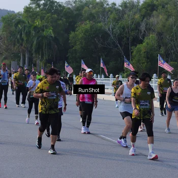 Runner Photo 7124257