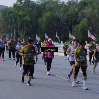 Runner Photo 7124259