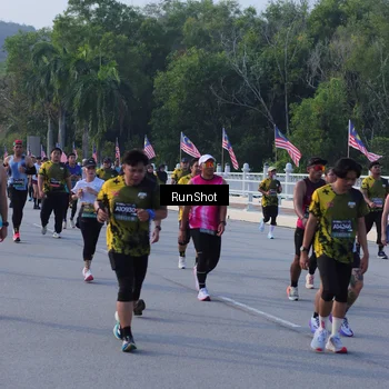 Runner Photo 7124263
