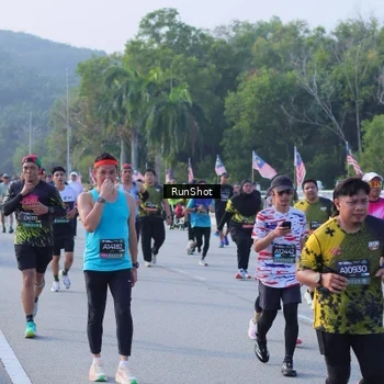Runner Photo 7124275