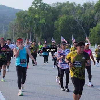Runner Photo 7124276