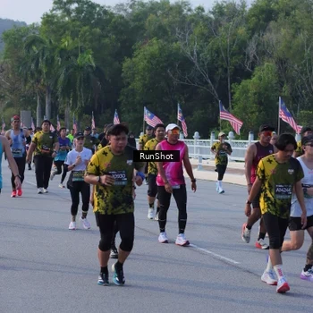 Runner Photo 7124280