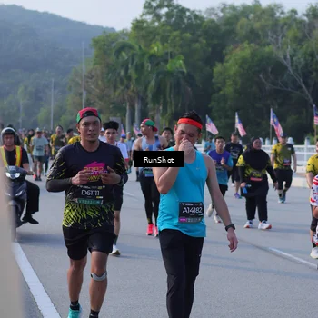 Runner Photo 7124298