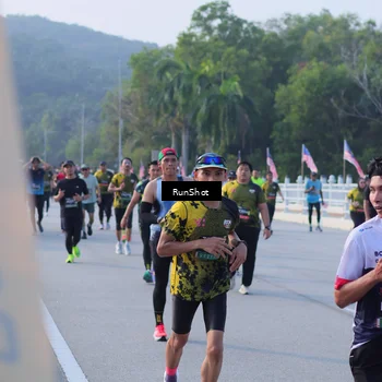 Runner Photo 7124308