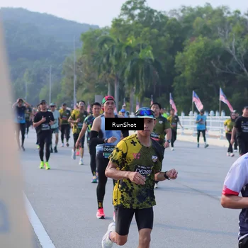 Runner Photo 7124310