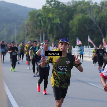 Runner Photo 7124312
