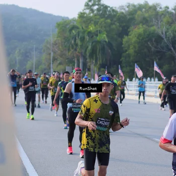 Runner Photo 7124314