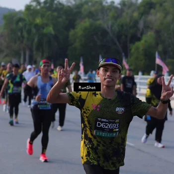 Runner Photo 7124316