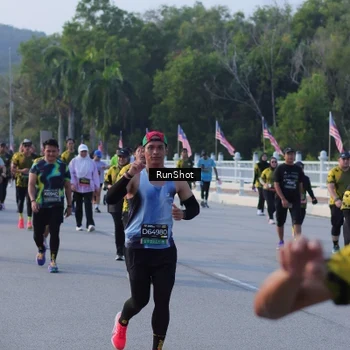 Runner Photo 7124328