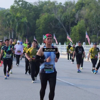 Runner Photo 7124338