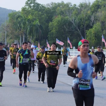 Runner Photo 7124340