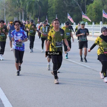 Runner Photo 7124342