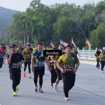 Runner Photo 7124351