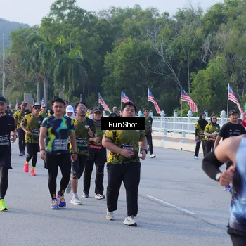 Runner Photo 7124354