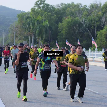 Runner Photo 7124358