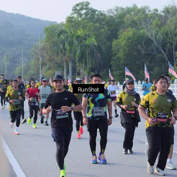 Runner Photo 7124361