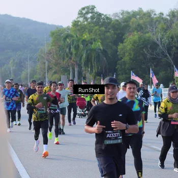 Runner Photo 7124375