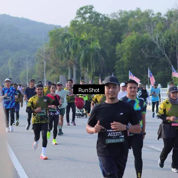 Runner Photo 7124377