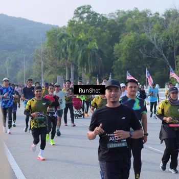 Runner Photo 7124378