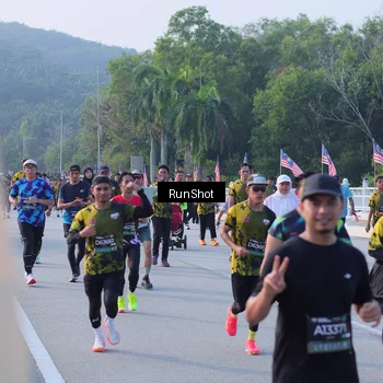 Runner Photo 7124381