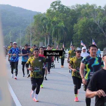 Runner Photo 7124382