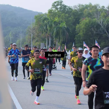 Runner Photo 7124383