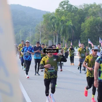 Runner Photo 7124385