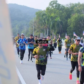Runner Photo 7124386