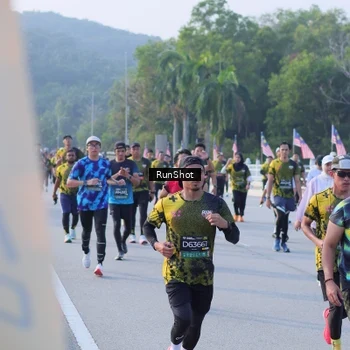 Runner Photo 7124387