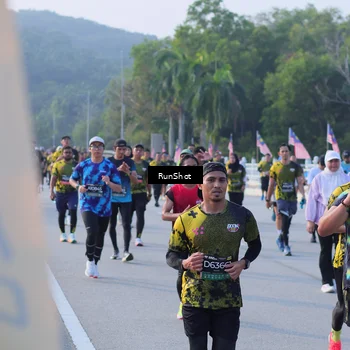Runner Photo 7124391