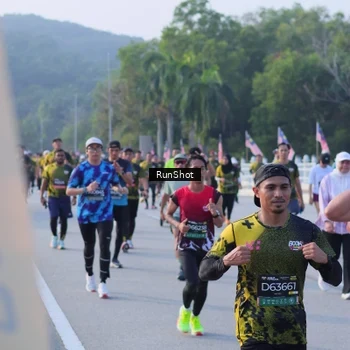 Runner Photo 7124395