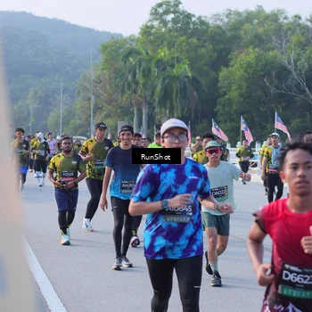 Runner Photo 7124410
