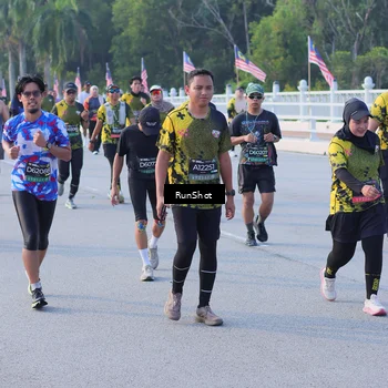 Runner Photo 7124411