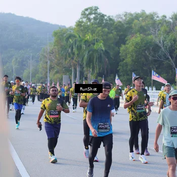 Runner Photo 7124418