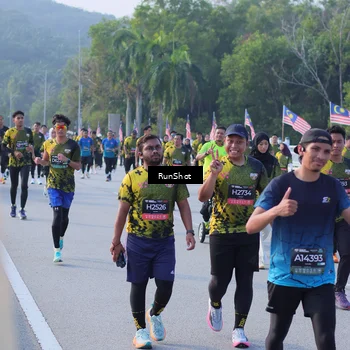 Runner Photo 7124430