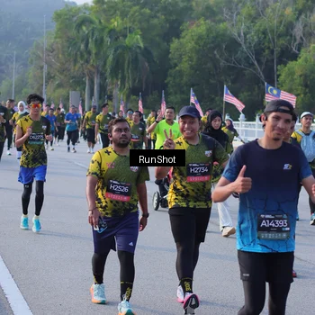Runner Photo 7124435