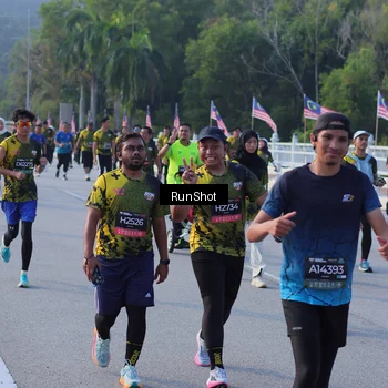 Runner Photo 7124437