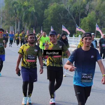 Runner Photo 7124440