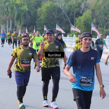 Runner Photo 7124442